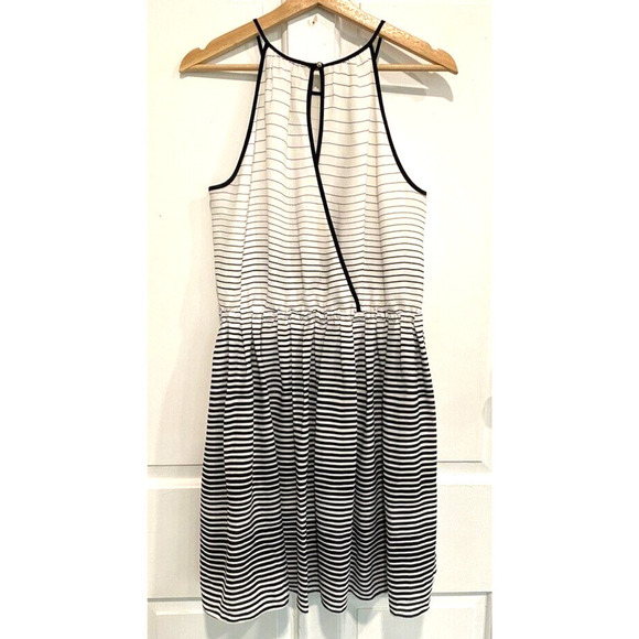 Banana Republic Black & White Striped sleeveless Dress , lined women's size 10 - Picture 2 of 4